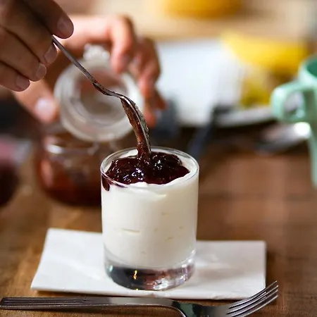 ホステル Salt Lips - Azores Surf Experience ポンタ・デルガダ