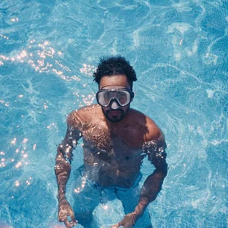 Salt Lips - Azores Surf Experience *