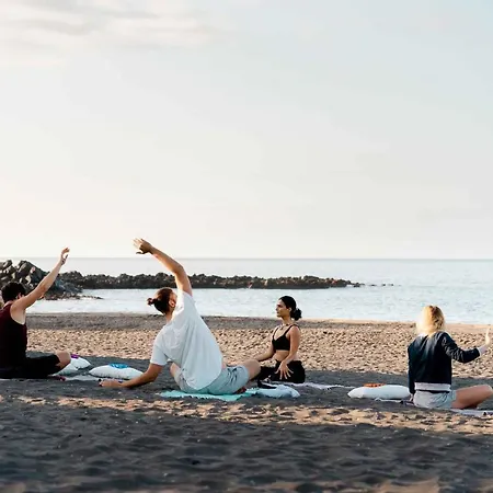 Hostel Salt Lips Surf & Coworking Azores *