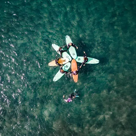 Salt Lips - Azores Surf Experience Ostello