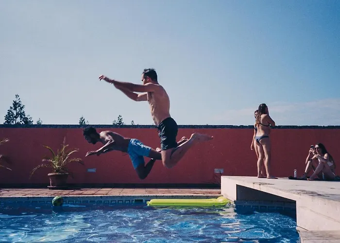 Salt Lips - Azores Surf Experience *