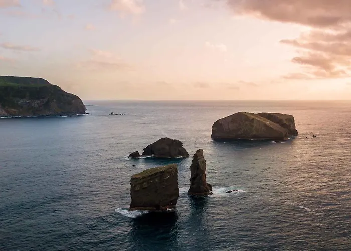 Salt Lips - Azores Surf Experience Albergue *