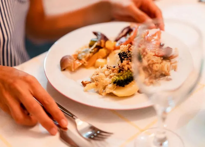 Salt Lips - Azores Surf Experience * Ponta Delgada