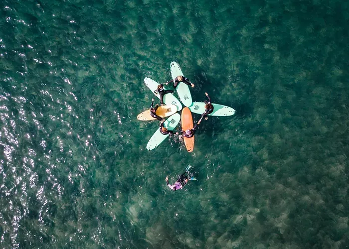 Salt Lips - Azores Surf Experience Hostel