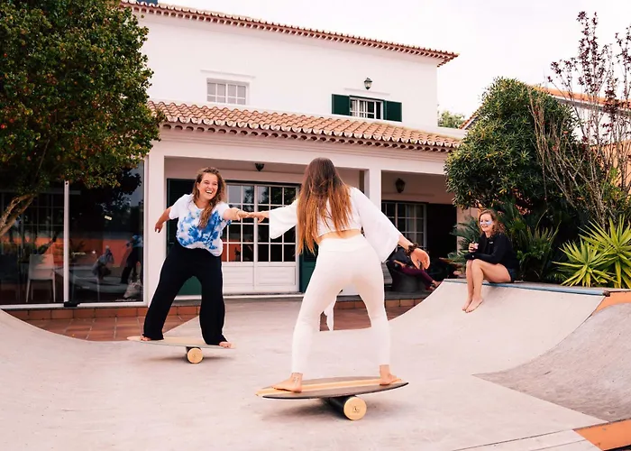 Hostal Salt Lips - Azores Surf Experience *